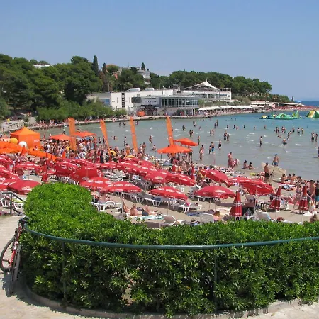 Seabed Rooms&studio 公寓 *